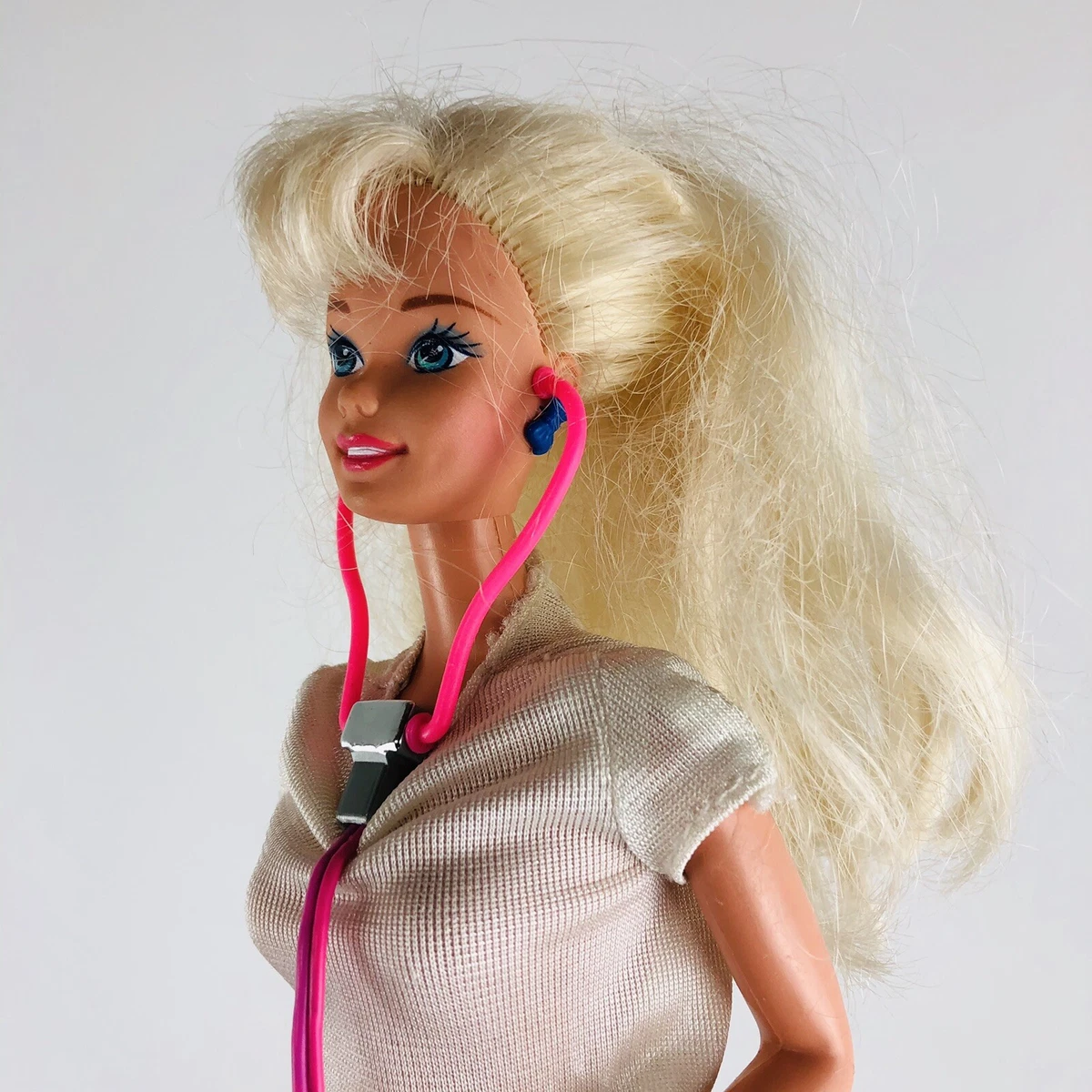 Selling vintage 2024 barbie dolls