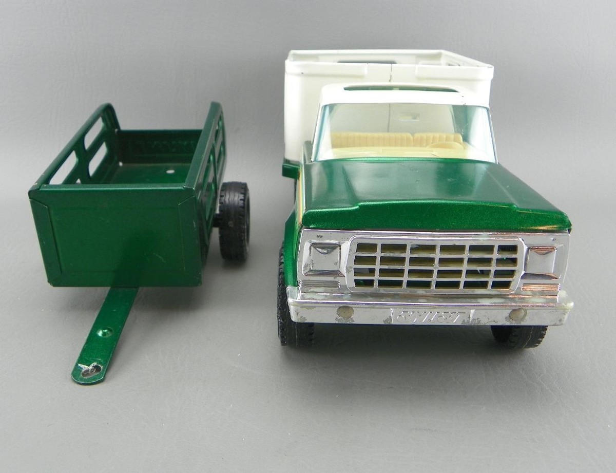 Vintage 1970s NYLINT Farms 14