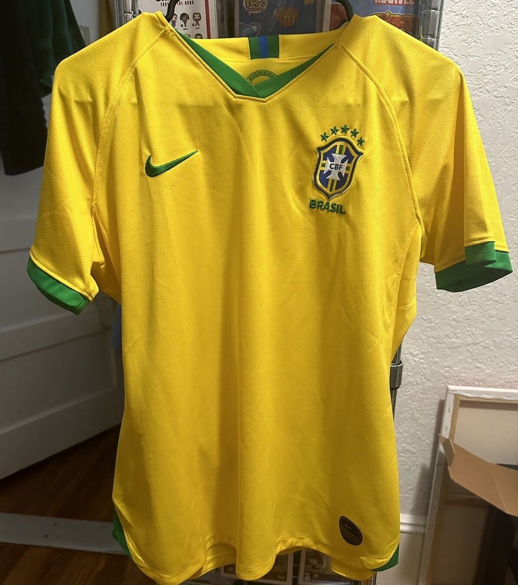 Nike Neymar jr 2018 Brazil Home WOMEN Yellow Size LARGE Soccer