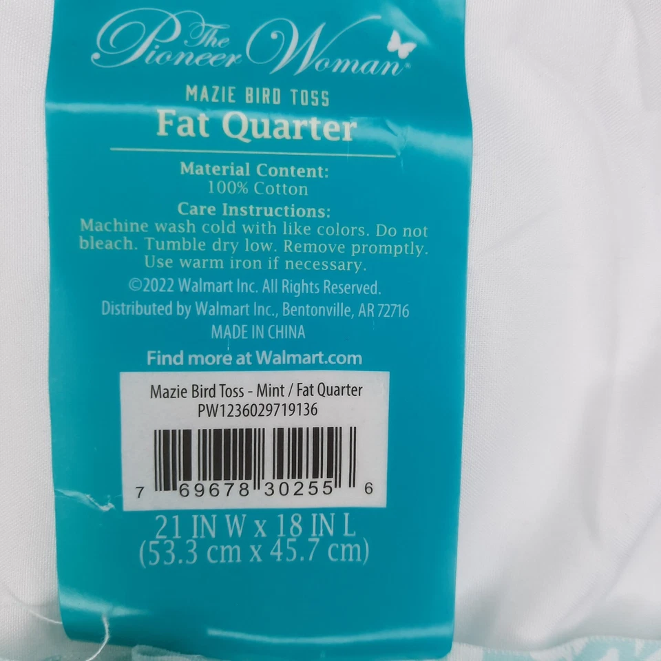 5 cuartos de grasa de Navidad para mujer pionera Mazie Bird Toss blanco sobre menta 100 % algodón Foto 4 de 4