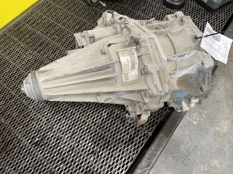 Conjunto de caja de transferencia Suzuki Equator 2009-2013 OEM Foto 3 de 4