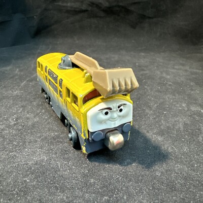 2009 Thomas & Friends Take Along Diesel 10 Die-Cast Metal Magnetic Train Engine