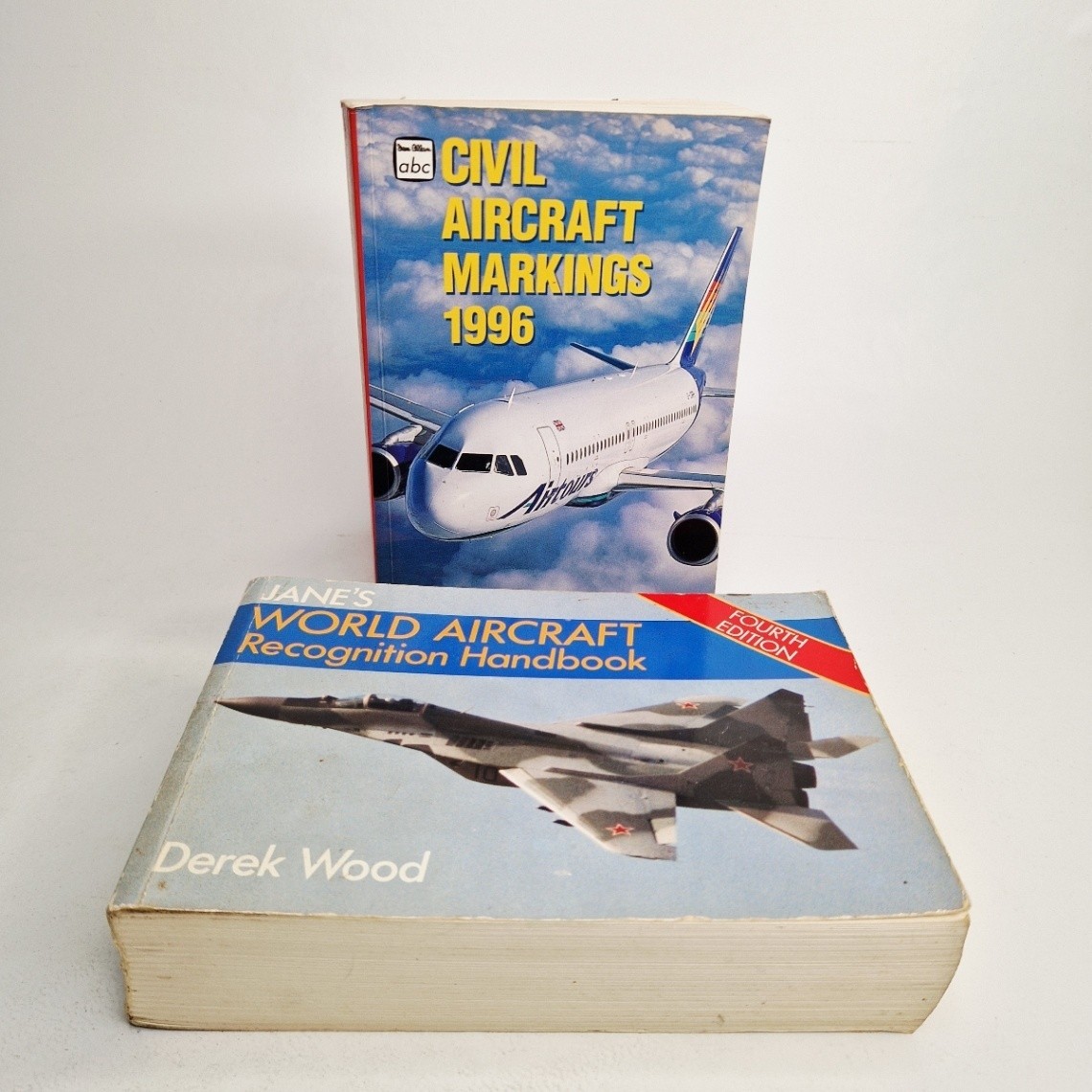Aviation Books World Aircraft Recognition, Civil Aircraft Markings 1996 Lot of 2