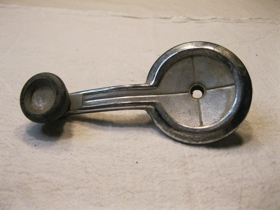 Dodge Charger 1969-1973 manivela de ventana MOPAR# 2935682 cromada con perilla negra Foto 2 de 4