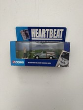 VINTAGE CORGI HEARTBEAT MORRIS MINOR TRAVELLER & FIGURE DIE CAST MODEL CC01701
