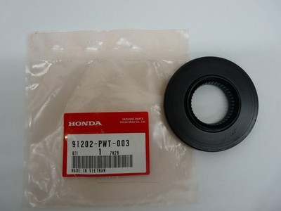 Genuine Honda Drive Axle Shaft Seal 91202-PWT-003