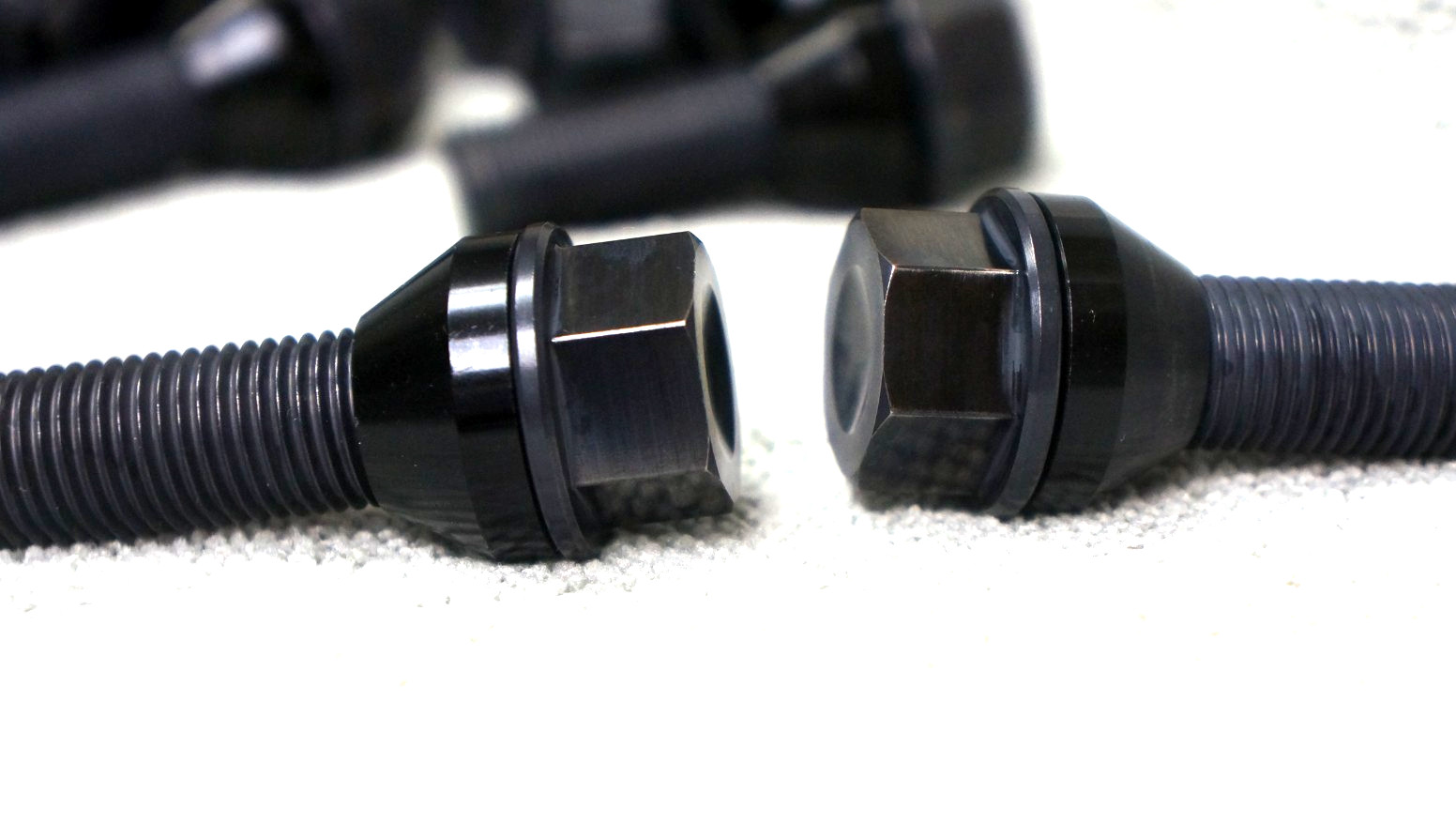 20x pcs set Lamborghini Titanium Lug Bolts Bolt M14x1.5