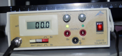 Teslameter Gaussmeter Magnetfeldanalyse mit Sonde + Hdb.