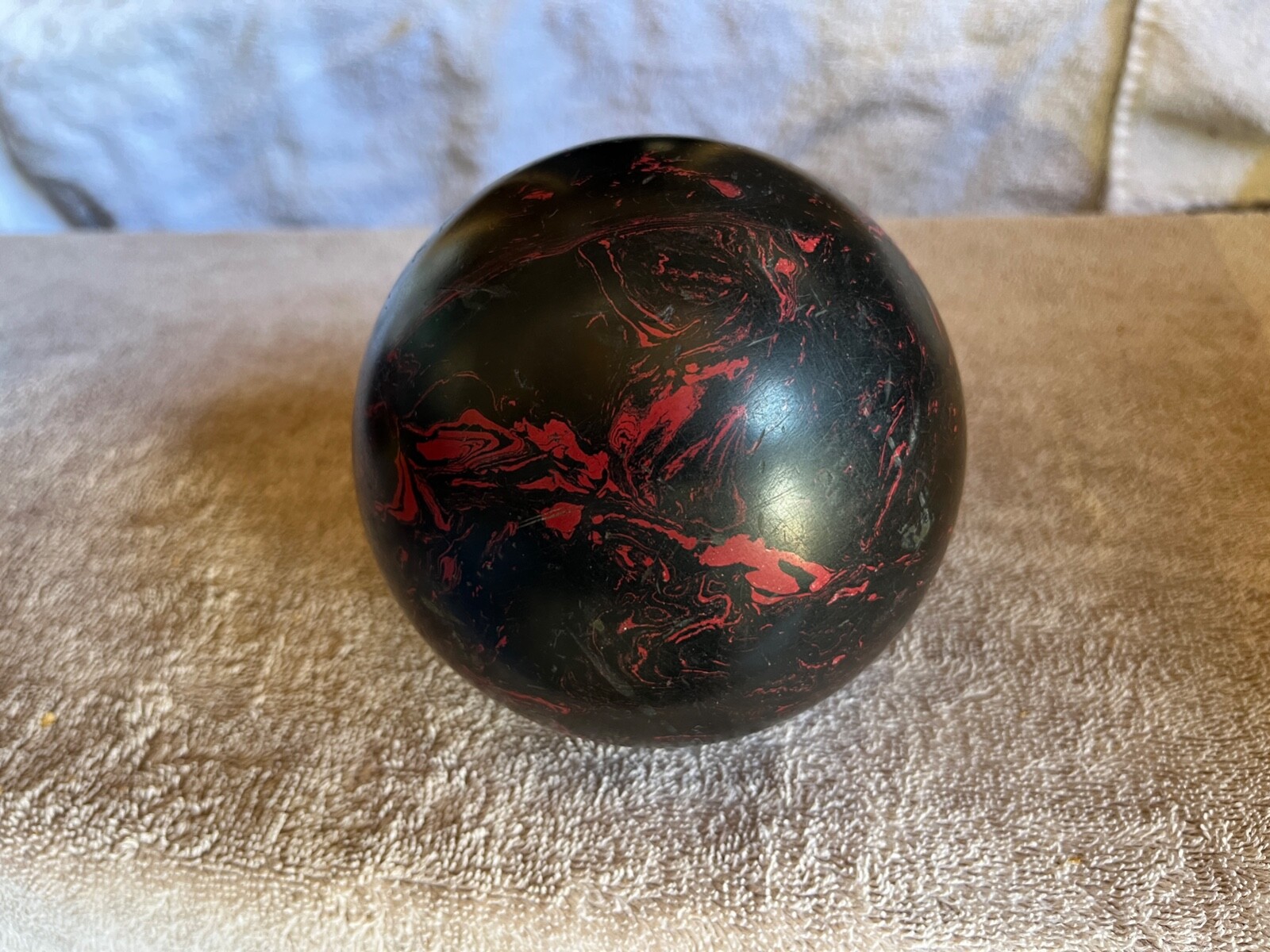 Two 2 Vintage Duckpin Bowling Balls Red & Black Swirl 4.75 ". . 3lb 8oz