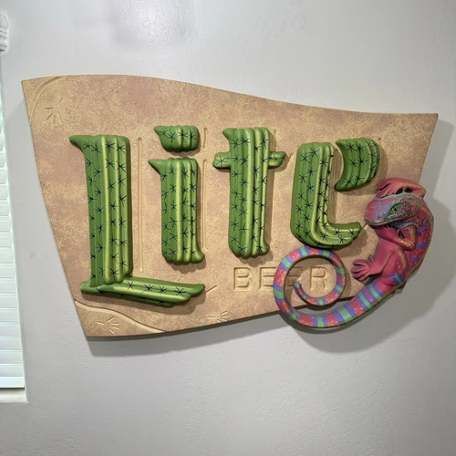 VTG 1993 MILLER LITE BEER OASIS CACTUS LIZARD IN MOTION HUGE BAR SIGN HIGH LIFE