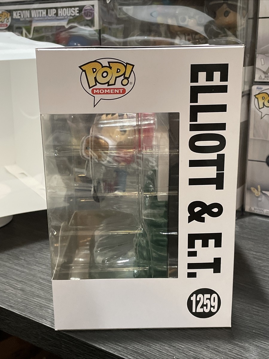 Funko Pop! Moment: E.T. The Extra-Terrestrial - Elliot and