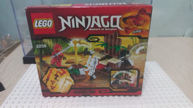 LEGO 2258 Ninjago Ninja Ambush Golden Weapons 71pcs Retired New Sealed Fast Ship
