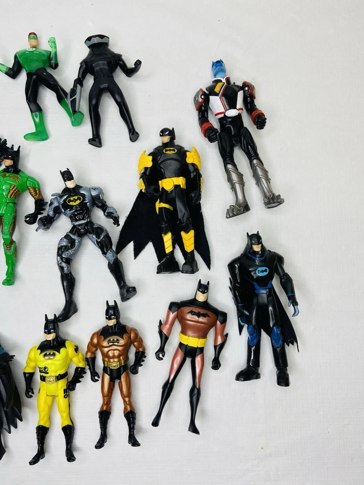 Vintage 1990s Kenner Batman Action Figures Lot  1989 Batmobile Superhero’s - Image 2 of 4