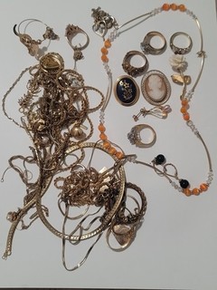 149 Grams Vintage LOT 14K GOLD FILLED Scrap Or Not Brooch Necklace Rings Cameo