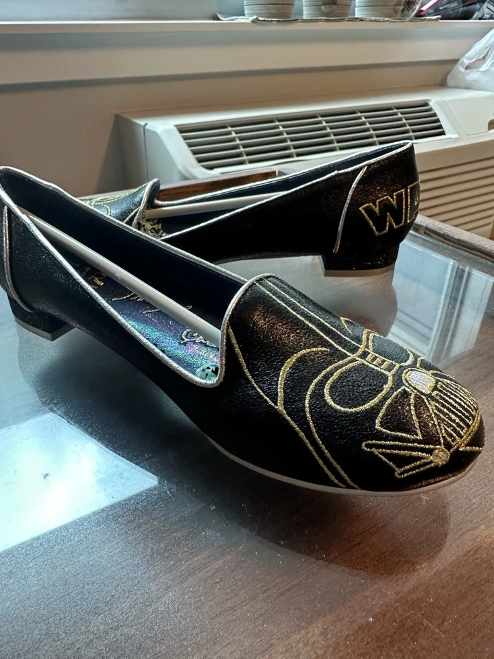 Disney Irregular Choice Star Wars Darth Vader Women's Flats Size 8.5 Used w/ Box - Image 3 of 4
