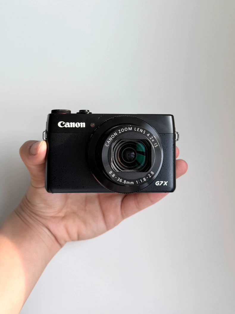 Canon PowerShot G7X Mark I Digital Camera 4.2x with Charger+