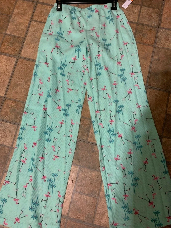 Juego de pijama flamenco de dos piezas verde para mujer HUE con diadema, talla (pequeña) nuevo con etiquetas. Foto 3 de 4