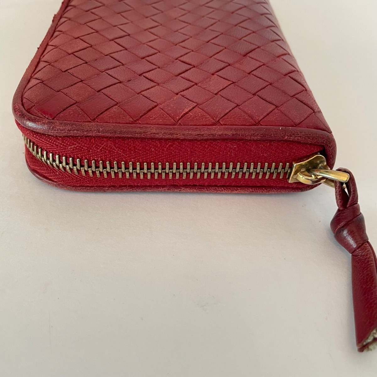 bottega veneta red wallet