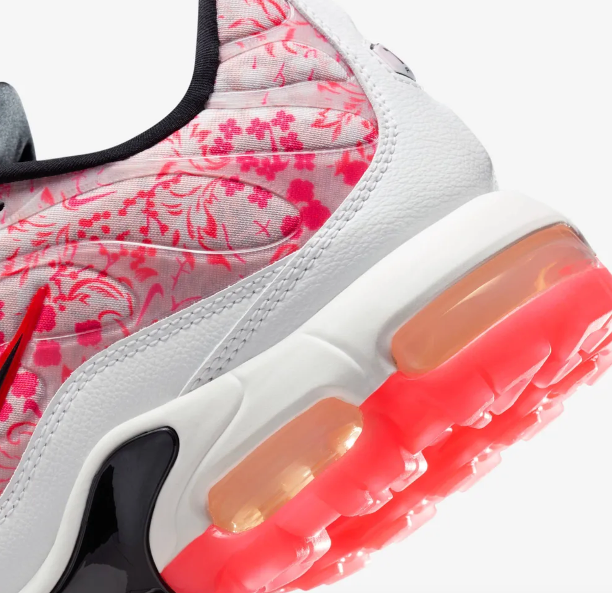 Size 9.5 - Nike Air Max Plus Golf The Masters Azalea Pack