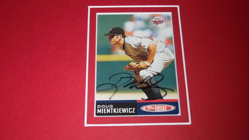 Exhibición de fotos firmada por Doug Mientkiewicz 11x17 serie mundial de los Medias Rojas Foto 2 de 2