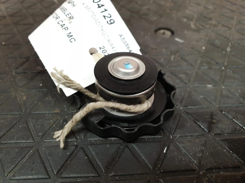 TRIUMPH SCRAMBLER RADIATOR 900 RADIATOR CAP 2020 - Image 2 of 3