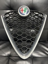 17-23 Alfa Romeo Giulia Front Center Grill Oe...