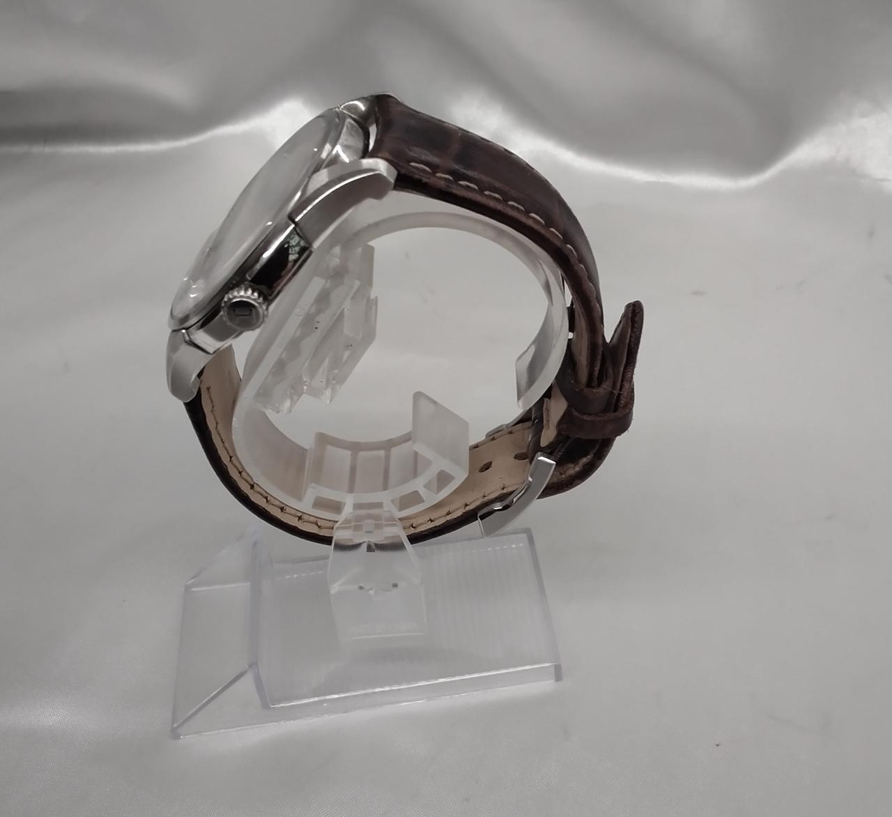 Quartz Watch Model JAZZMASTER H385110 HAMILTON image 3