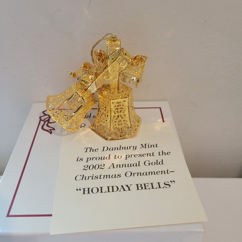Danbury Mint Holiday Bells 2002 Annual 23K Gold Plated Christmas Ornament 
