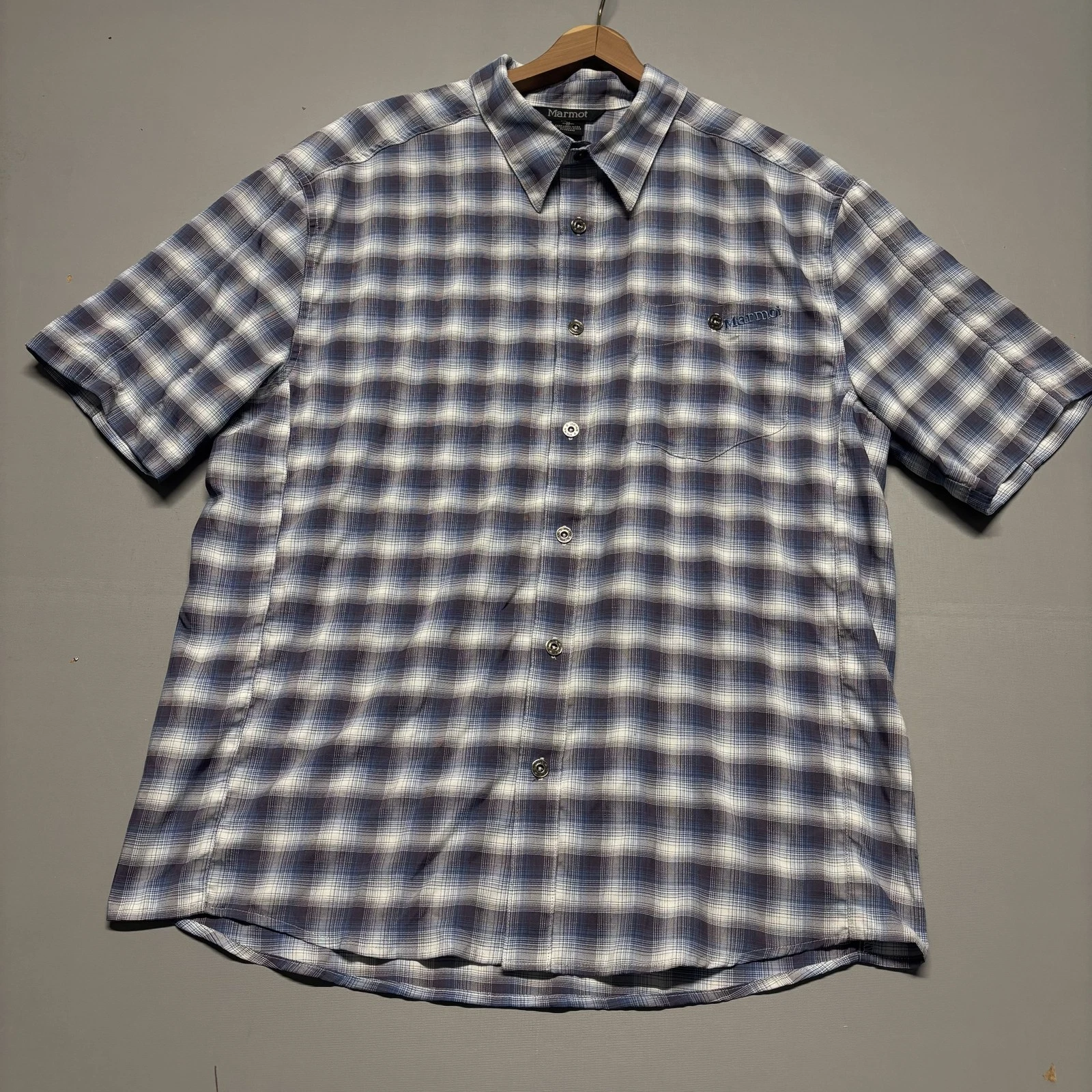 Marmot Shirt Mens Medium Blue White Plaid Button Up Short Sleeve Outdoor Hiking