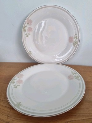 2 Speiseteller Royal Doulton, Twilight Rose, 27 cm Durchmesser. Bone China. H5096