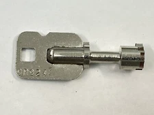 GI GREENWALD GR9247 KEY  Vending Laundry Machine cabinet coin box