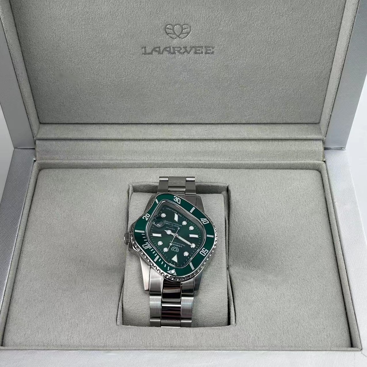 Laarvee PEA001 Classic Watch Silver Precision Steel Green Laarvee PEA001 Classic Watch Silver Precision Steel Green