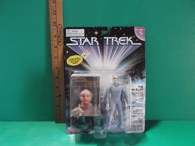 Star Trek The Next Generation The Traveler 5''in Figure w/Galactic Accessories