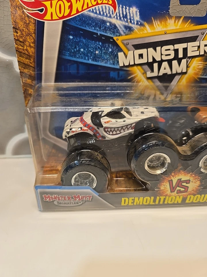 Hot Wheels 1:64 Demolition Doubles Monster Mutt Scooby Doo NEW  - Image 3 of 4