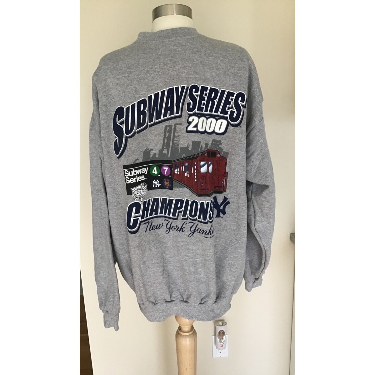Mens Vintage 2000 New York Yankees Subway World Series