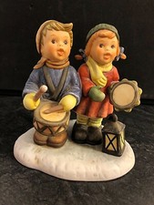 Berta Hummel BH 58 Drumming for Joy Mädchen Junge Winter Laterne Göbel Figur 
