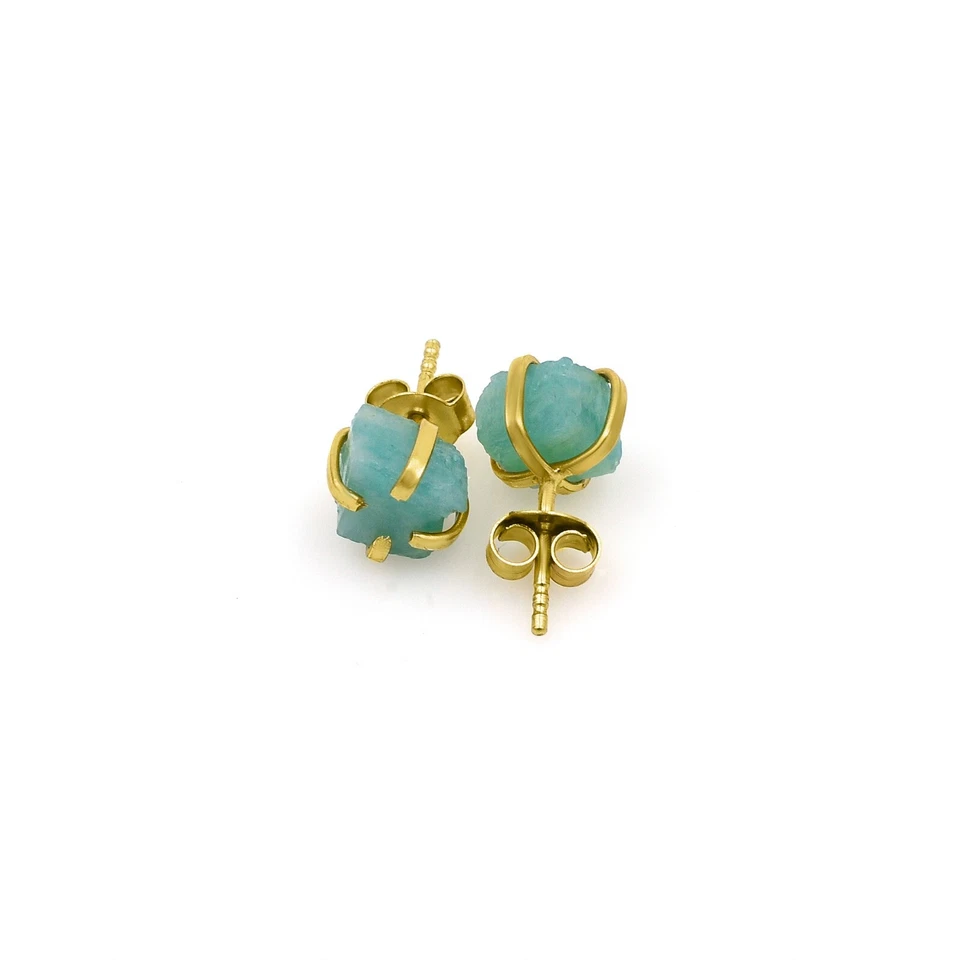 Pendiente de plata 925 enchapado en oro de 18k minimalista con tachuelas de aguamarina en bruto natural Foto 4 de 4