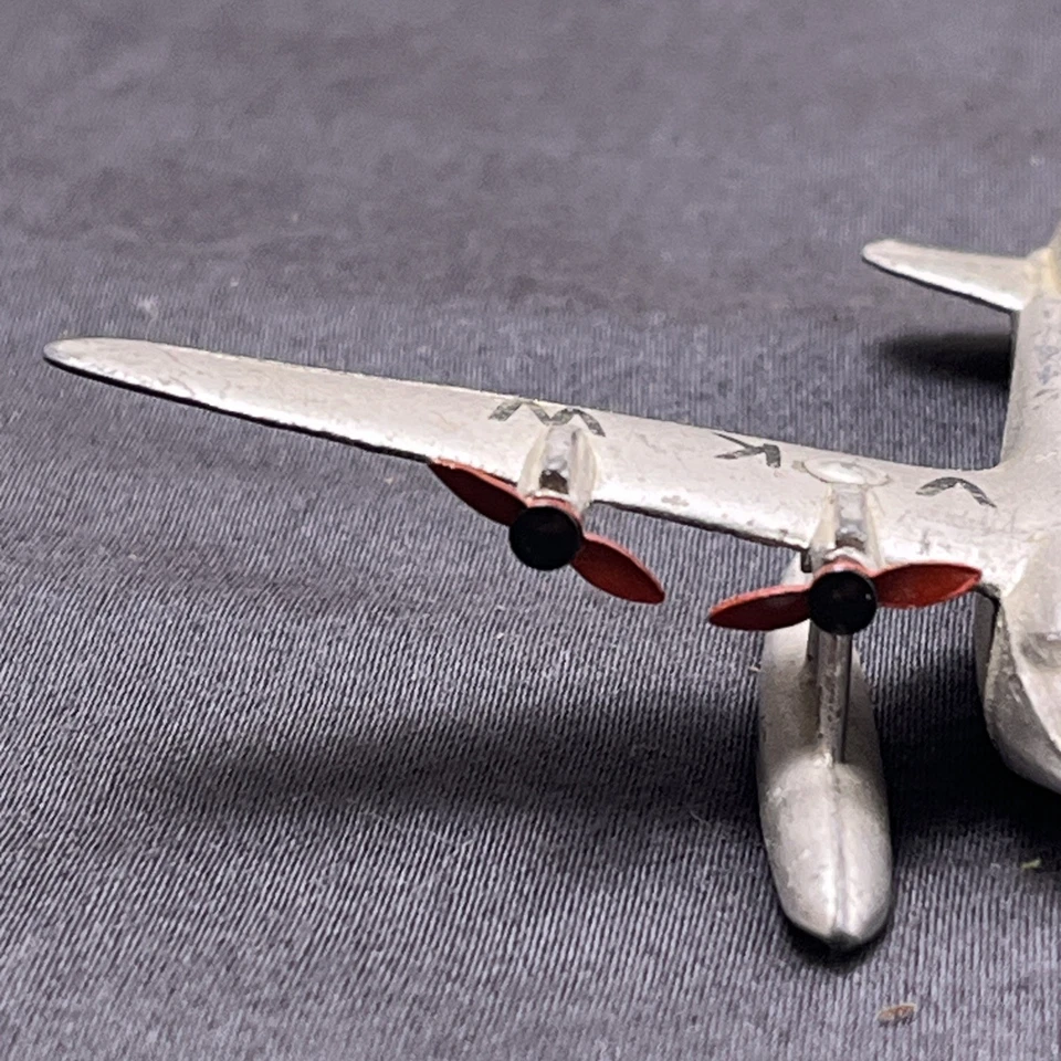 Vintage Dinky Toys 63b Seaplane (Short S.20 Mercury) + Beachcraft S35 Bonanza - Image 4 of 4