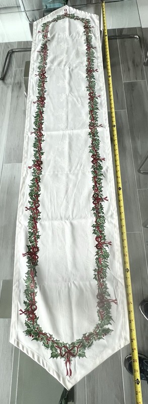 CHRISTMAS CENTER TABLE RUNNER "OFF WHITE" HOLLY, BOWS, RIBBONS, BERRYS, 15"x 72"