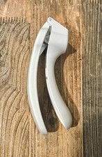 Pampered Chef Garlic Press #2575  