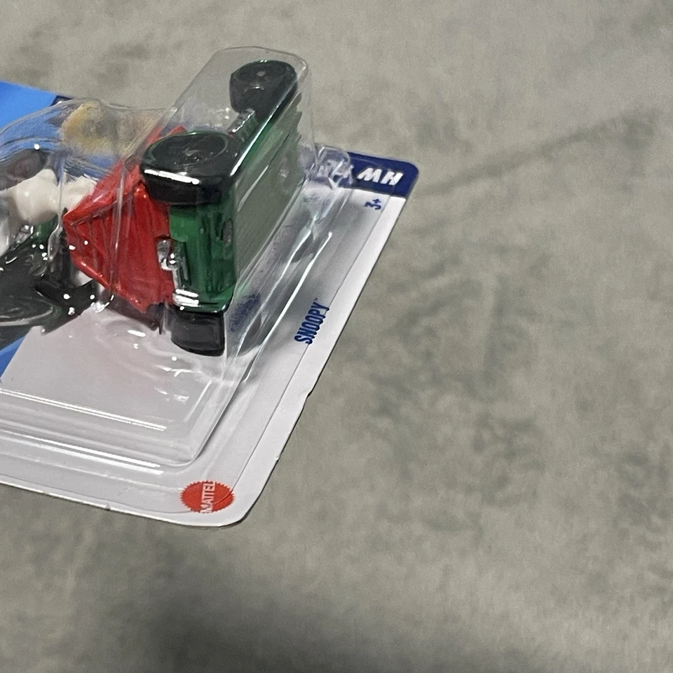 Красный экран Hot Wheels Snoopy 2025 132/250 HW время 7/10 - Изображение 4 из 4
