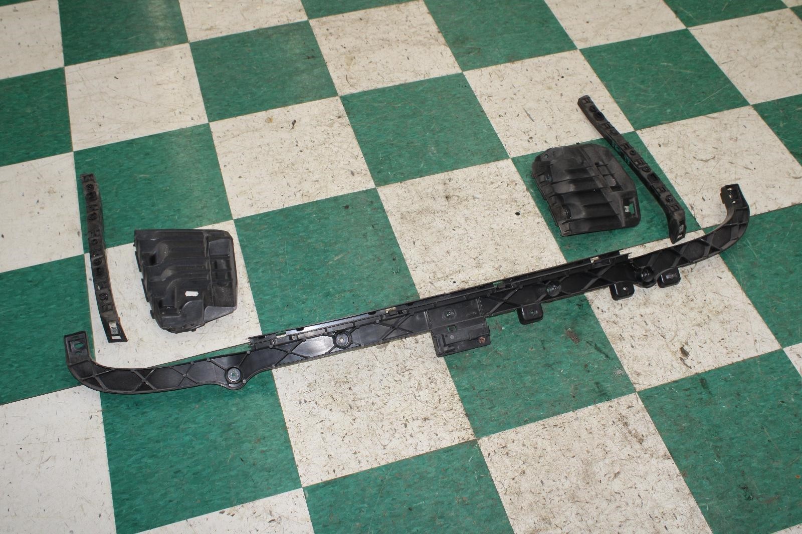 Maserati Ghibli 2014-2020 Rear Left Bumper mounts Set