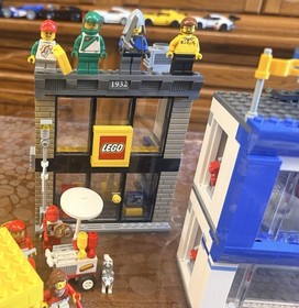 Lego City Town 60097 Complete with Instructions 