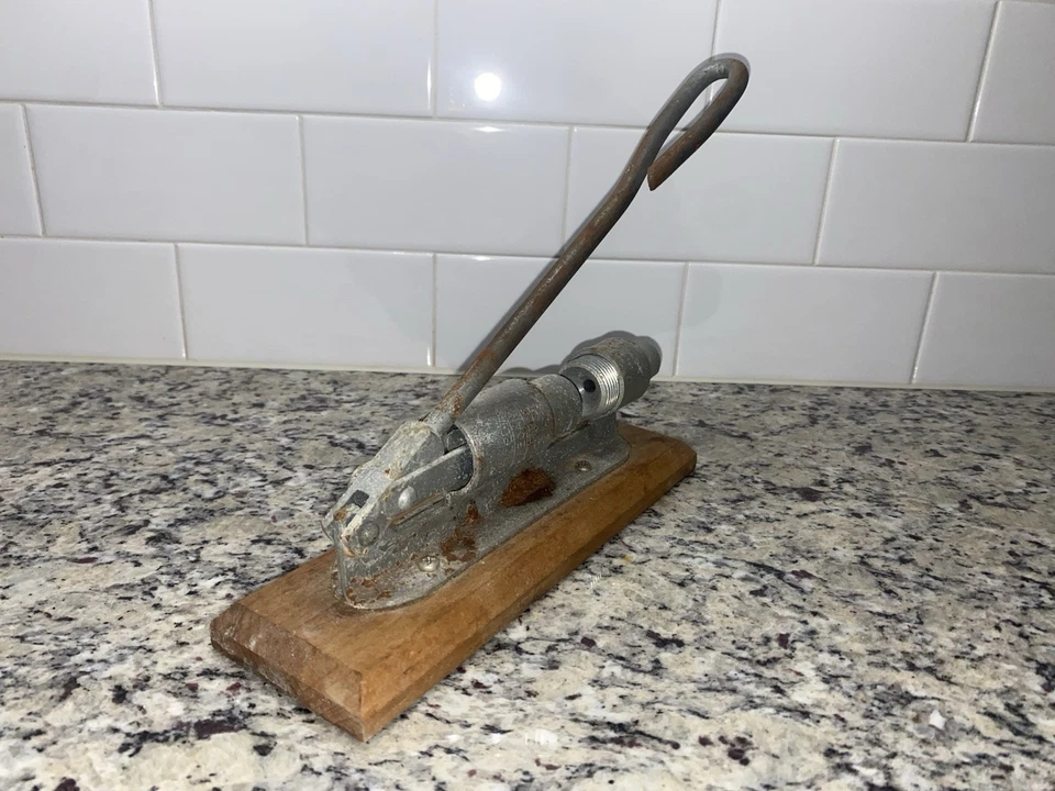 Vintage “Reed's Rocket” Pecan Cracker Reeds Machine Co. - Image 4 of 4