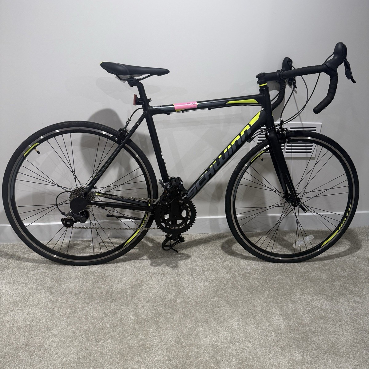 Schwinn Phocus 1600 Men's Road Bike 700C Men's Drop Bar Road Matte