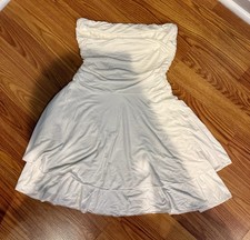 Women’s Merokeety White Strapless Dress - size Small