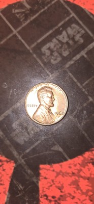 1968 D Uncleaned Lincoln Memorial Penny, Rimmed Error Coin L on edge rare cent