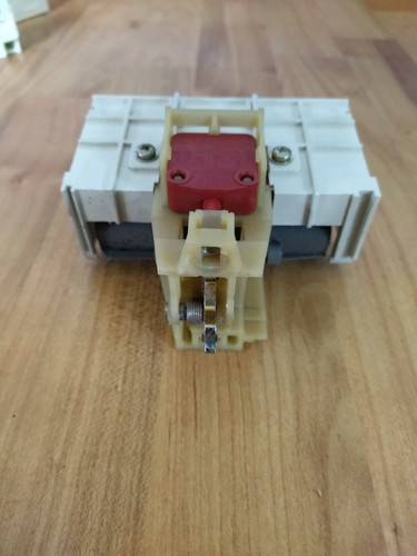 Miele Spülmaschine Geschirrspüler Türschloss Verriegelung 2318891