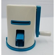 Crafters Companion Diamond Press  Die & Embossing machine ==