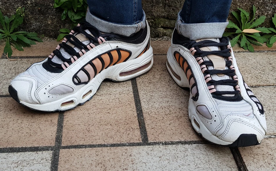 Baskets femme taille 39 NIKE "Air Max Tailwind IV" basses blanc CJ7976 100 - Photo 4/4